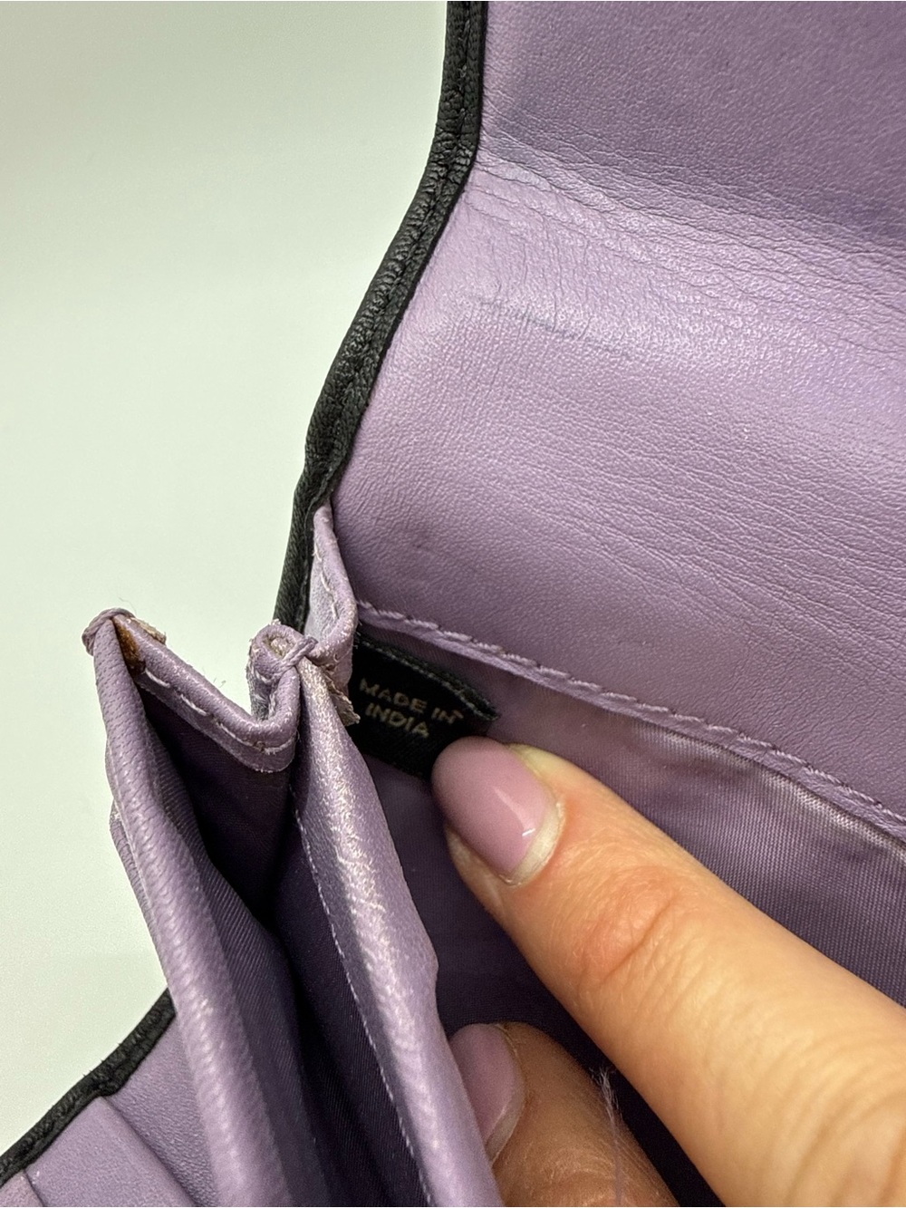 Coach Legacy Black Leather Wallet Lavender Interior - Picture 9 of 15